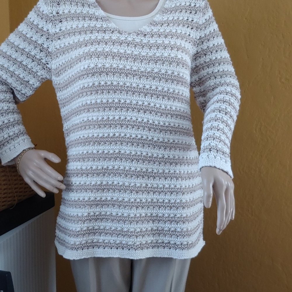 Women's sweater